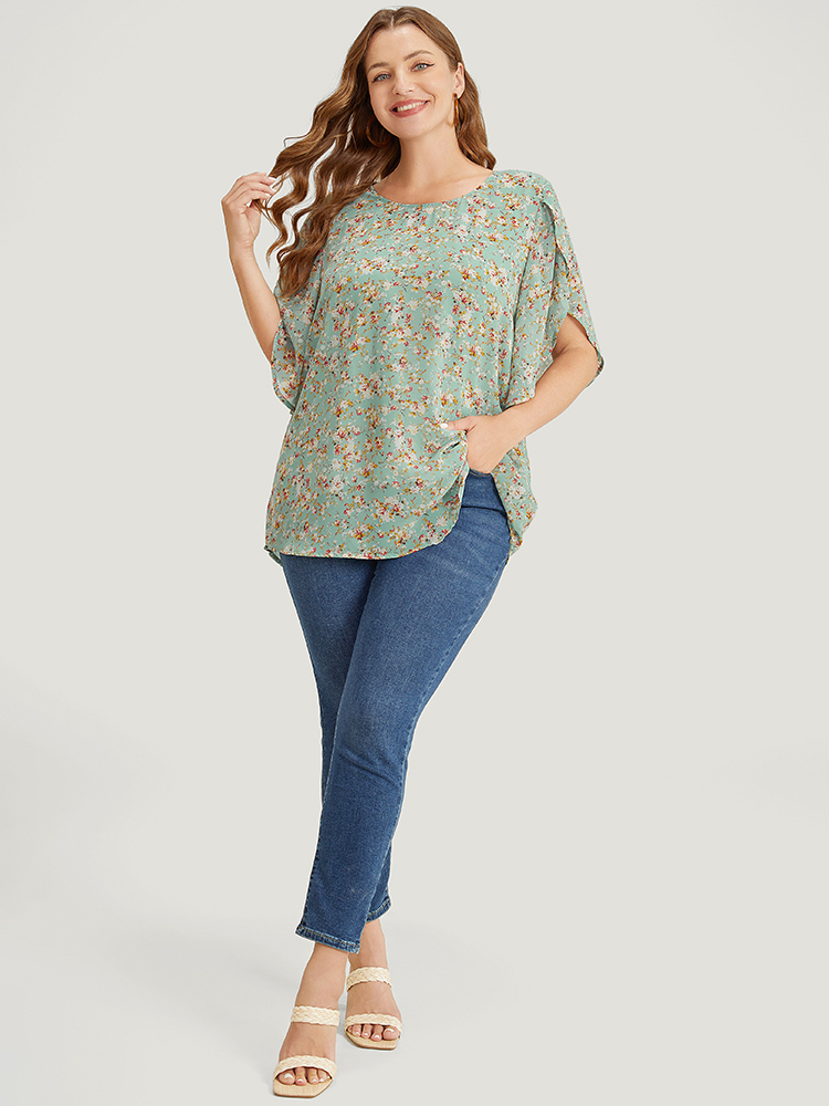 

Plus Size Aquamarine Ditsy Floral Split Petal Sleeve Crew Neck Blouse Women Elegant Short sleeve Round Neck Dailywear Blouses BloomChic