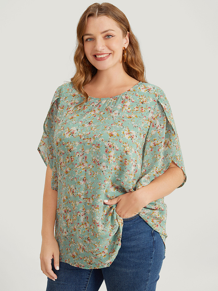 

Plus Size Aquamarine Ditsy Floral Split Petal Sleeve Crew Neck Blouse Women Elegant Short sleeve Round Neck Dailywear Blouses BloomChic