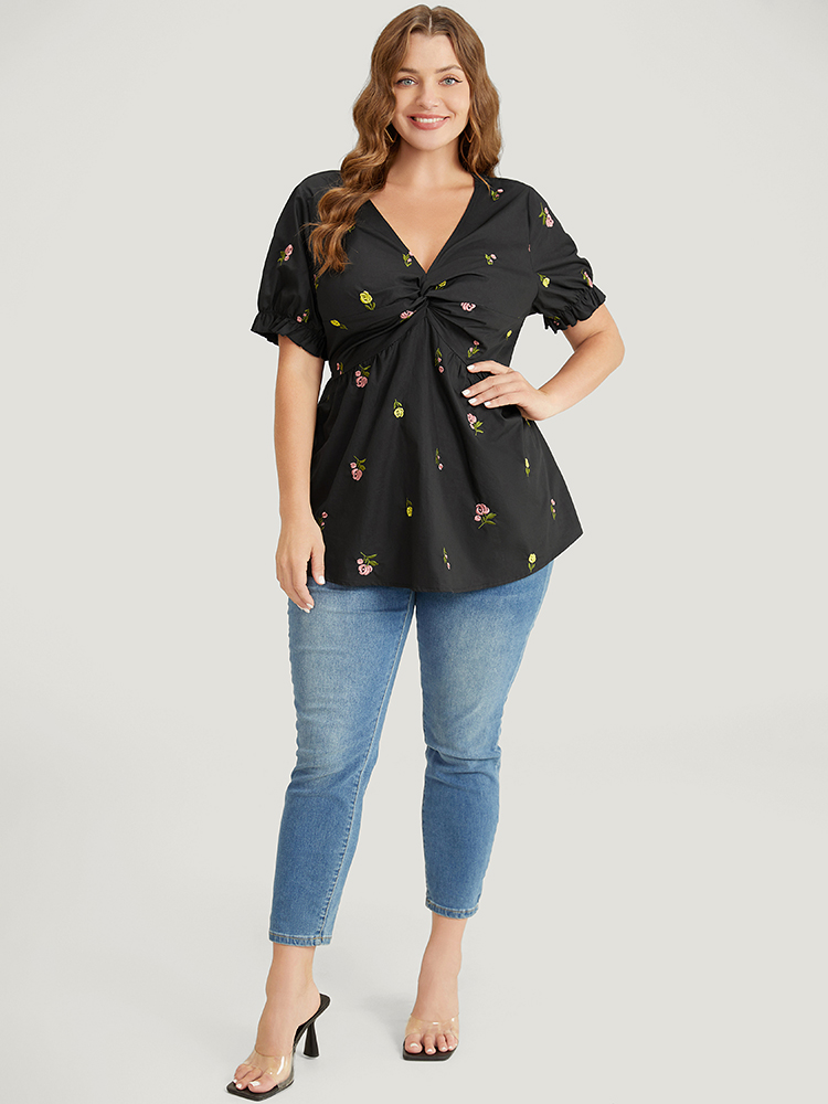 

Plus Size BlackFlower Floral Embroidered Ruched Puff Sleeve Blouse Women Elegant Short sleeve V-neck Dailywear Blouses BloomChic