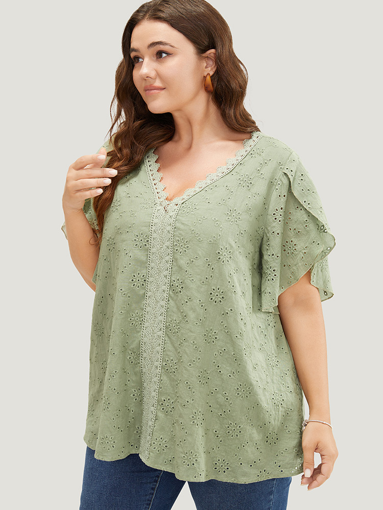 Plus Size Women Dailywear Plain Patchwork Regular Sleeve Short sleeve V-neck Elegant Blouses BloomChic 