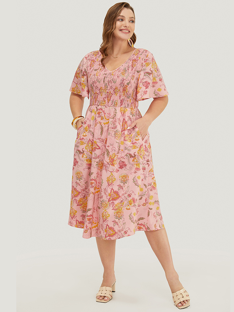 

Plus Size Bandana Print Pocket Shirred V Neck Ruffle Hem Dress Pink Women Vacation Pocket V-neck Short sleeve Curvy Midi Dress BloomChic