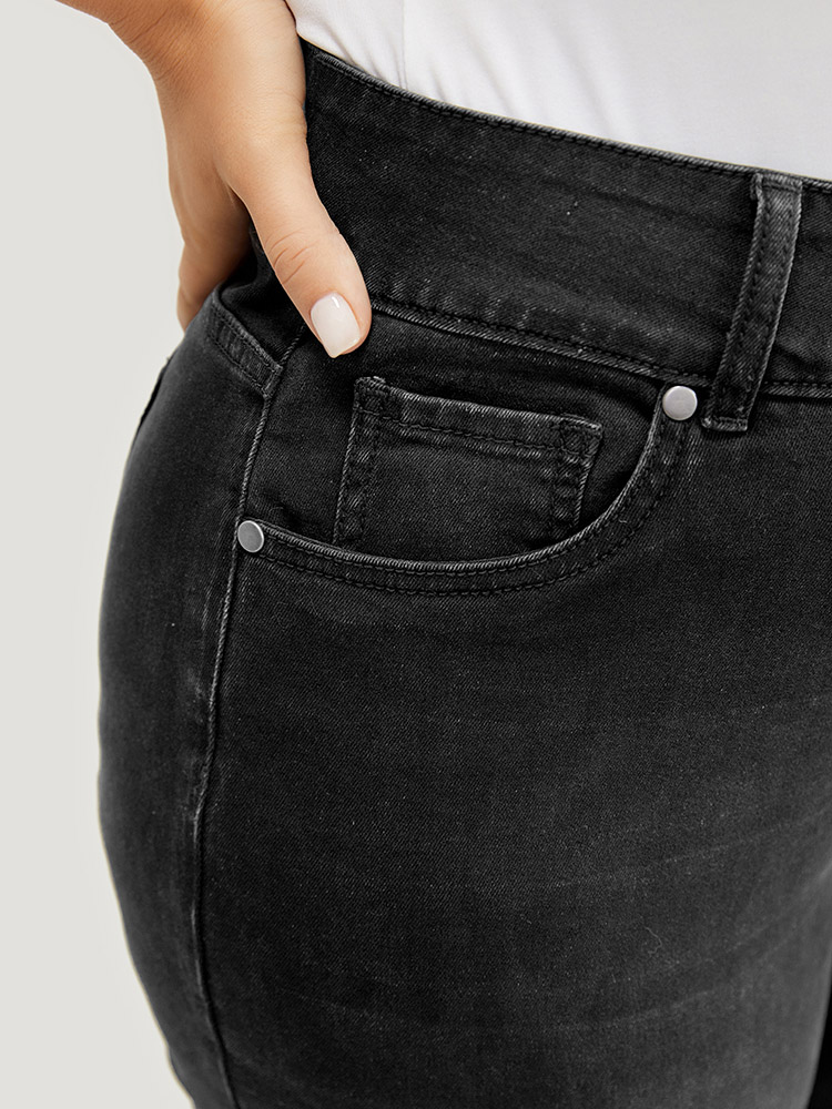 Plus Size Women Dailywear High stretch Straight Leg Dark Wash Casual Jeans BloomChic 