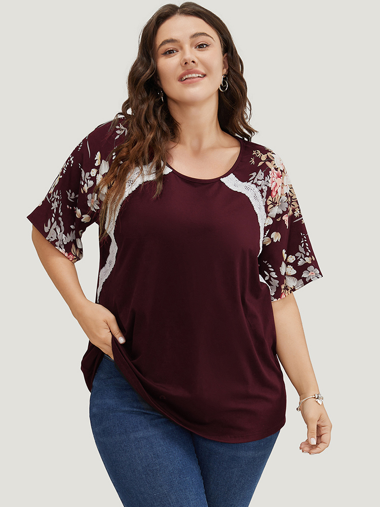 

Plus Size Floral Patchwork Lace Raglan Sleeve T-shirt Burgundy Women Elegant Patchwork Floral Round Neck Dailywear T-shirts BloomChic