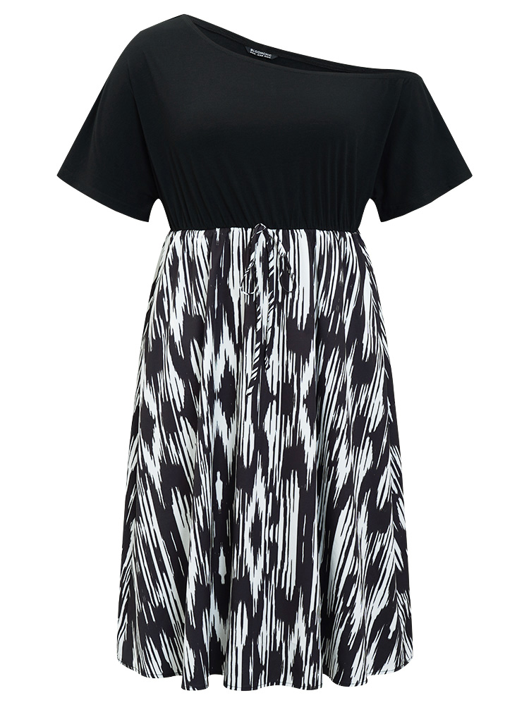 Plus Size Women Dailywear Geometric Gathered Regular Sleeve Short sleeve One Shoulder Pocket Elegant Dresses BloomChic 