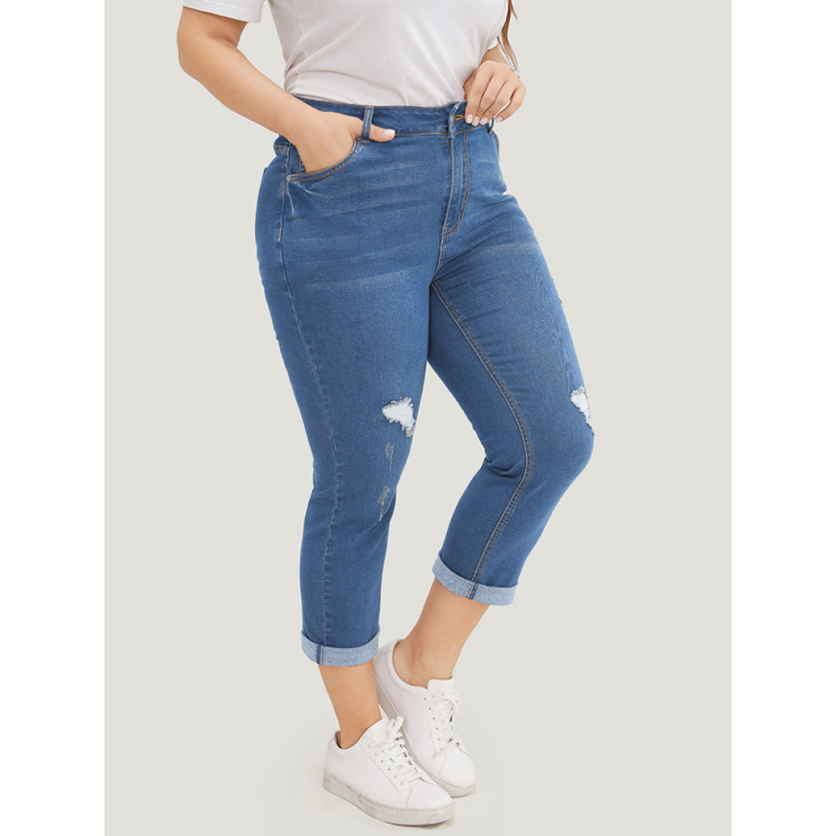 

Plus Size Very Stretchy Dark Wash Roll Hem Cropped Jeans Women Blue Casual Plain Distressed High stretch Patch pocket Jeans BloomChic