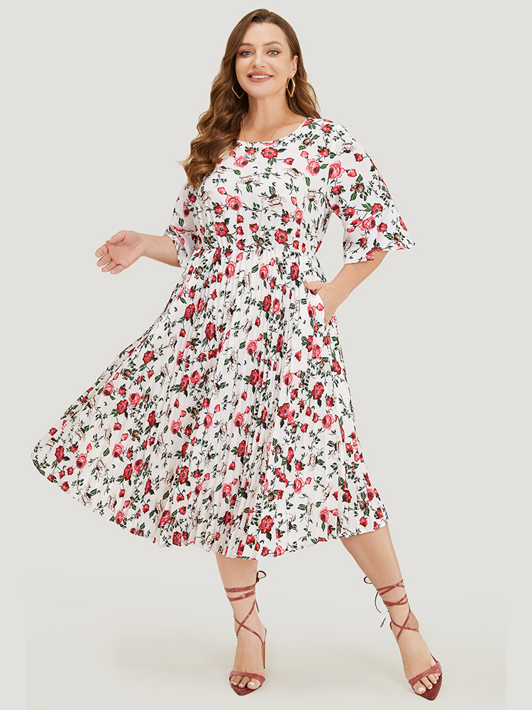 Plus Size Women Dailywear Floral Pleated Bell Sleeve Half Sleeve Round Neck Pocket Elegant Dresses BloomChic 