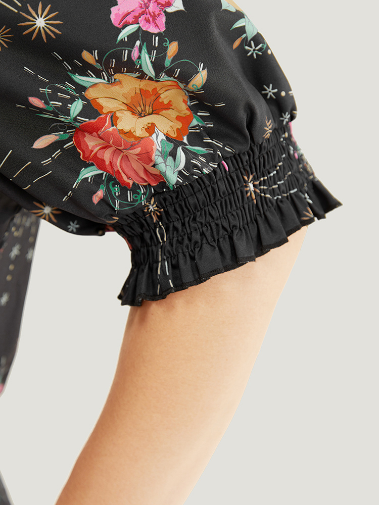 Plus Size Women Going out Floral Button Puff Sleeve Short sleeve V-neck Glamour Blouses BloomChic 