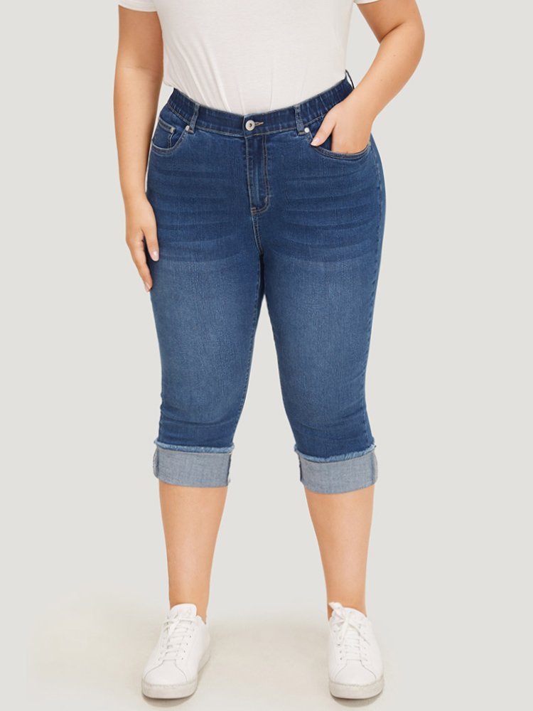 

Plus Size Very Stretchy High Rise Black Wash Rivet Detail Knee Denim Shorts Women Blue Casual Plain High stretch Pocket Jeans BloomChic