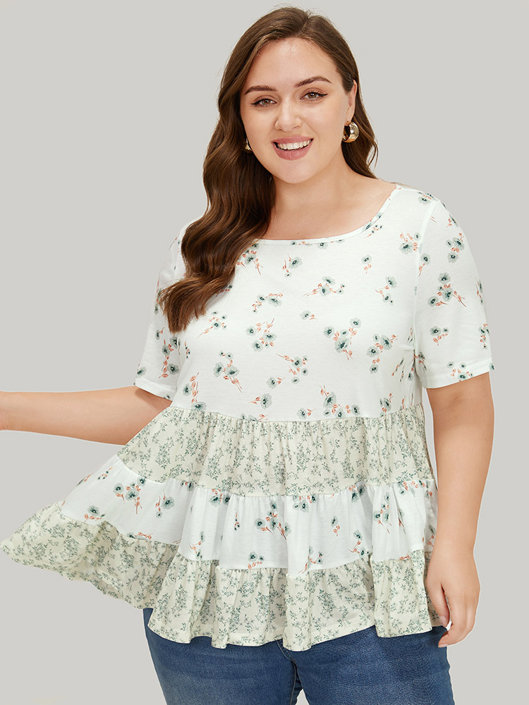 

Plus Size Ditsy Floral Contrast Ruffle Tiered T-shirt Sage Round Neck Short sleeve Elegant Jersey Tops