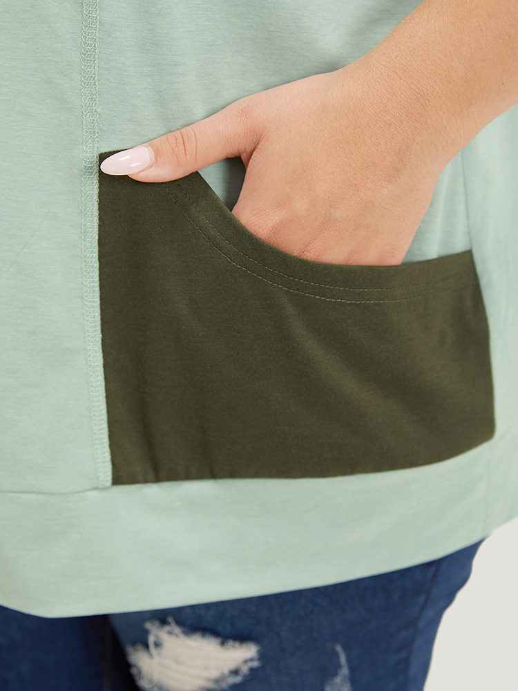 Plus Size Women Dailywear Colorblock Contrast Dolman Sleeve Short sleeve Round Neck Casual T-shirts BloomChic 