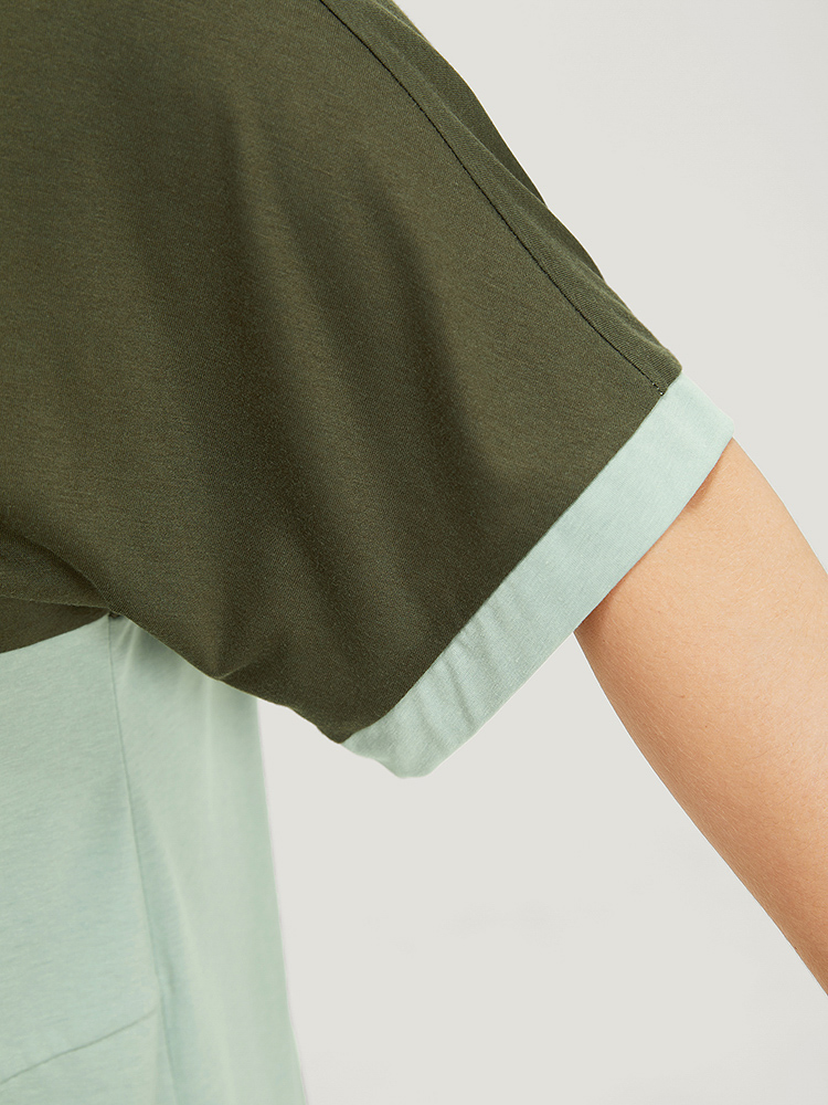Plus Size Women Dailywear Colorblock Contrast Dolman Sleeve Short sleeve Round Neck Casual T-shirts BloomChic 