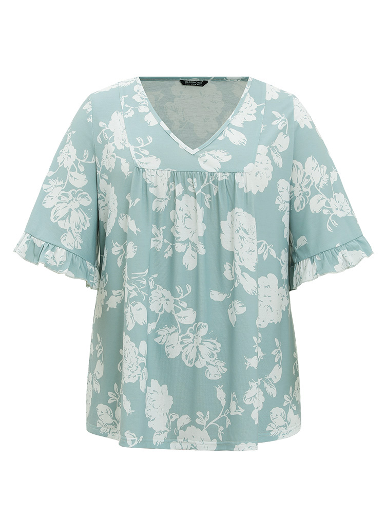 Plus Size Women Dailywear Floral Gathered Ruffle Sleeve Half Sleeve V-neck Elegant T-shirts BloomChic 