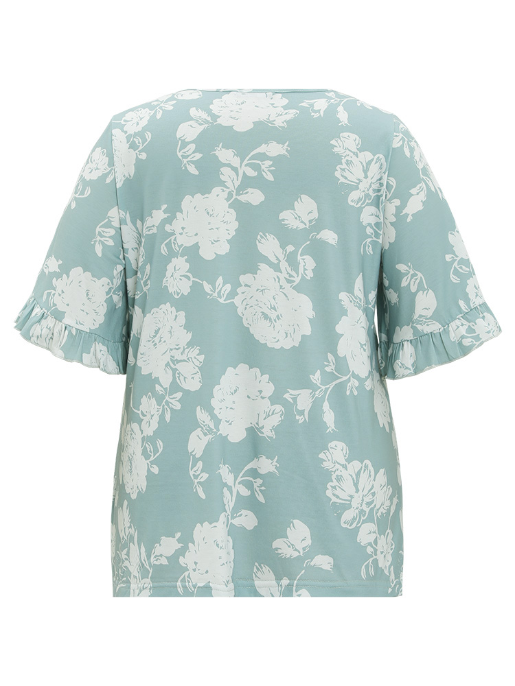 Plus Size Women Dailywear Floral Gathered Ruffle Sleeve Half Sleeve V-neck Elegant T-shirts BloomChic 