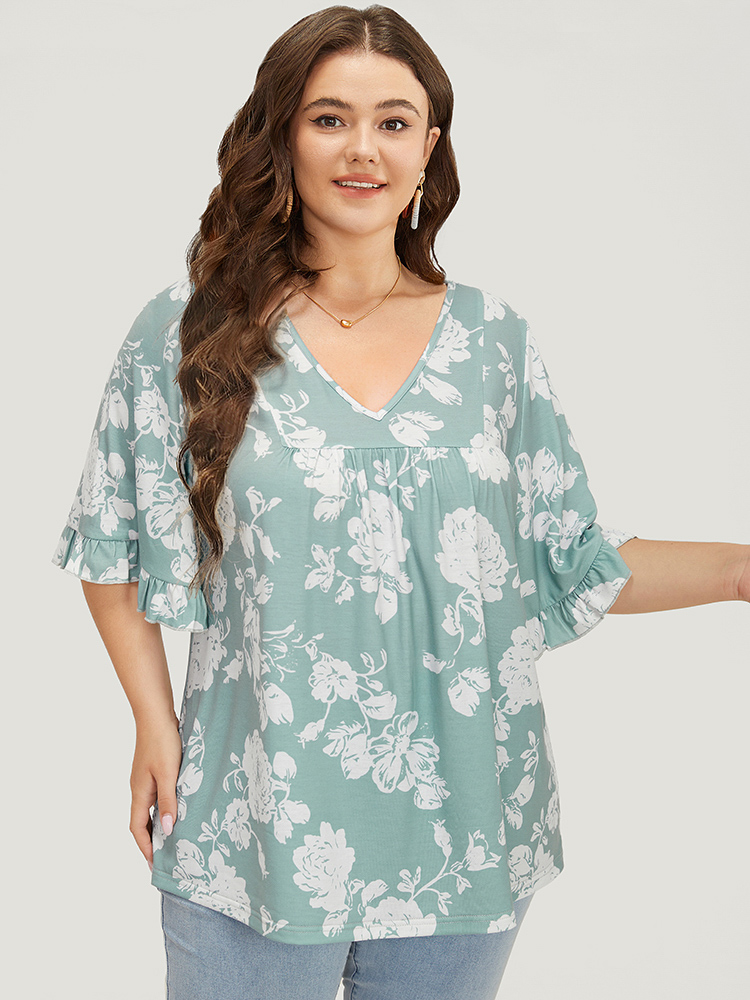 Plus Size Women Dailywear Floral Gathered Ruffle Sleeve Half Sleeve V-neck Elegant T-shirts BloomChic 