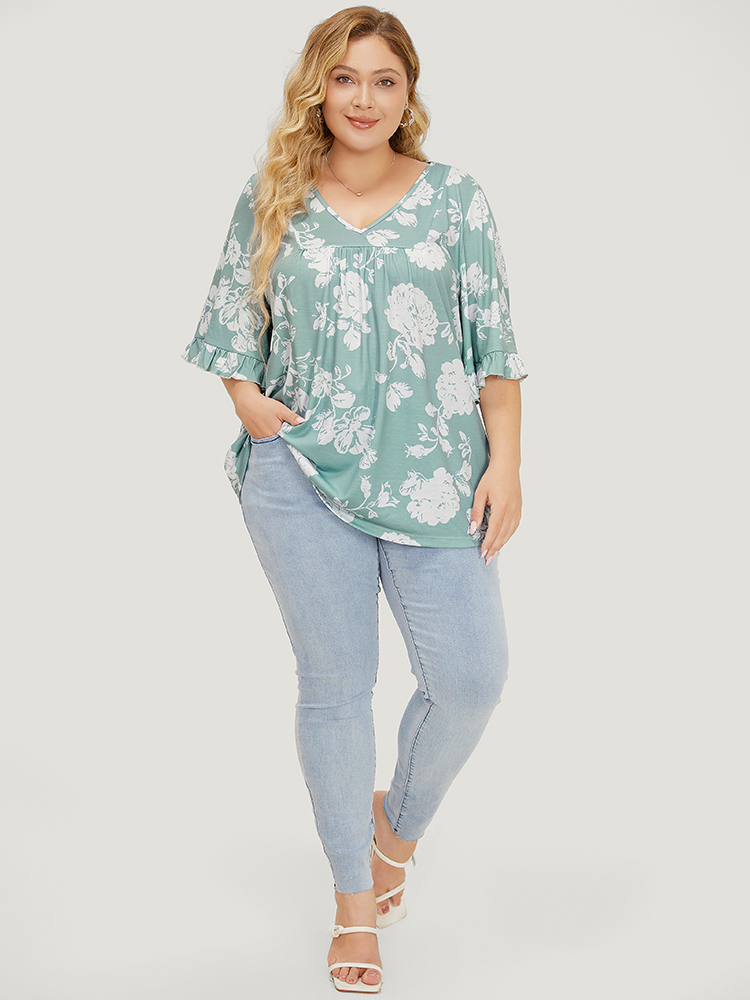 Plus Size Women Dailywear Floral Gathered Ruffle Sleeve Half Sleeve V-neck Elegant T-shirts BloomChic 