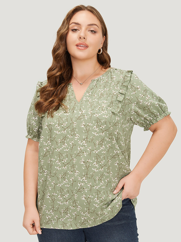 Plus Size Women Dailywear Ditsy Floral Ruffles Puff Sleeve Short sleeve Notched collar Party Blouses BloomChic 