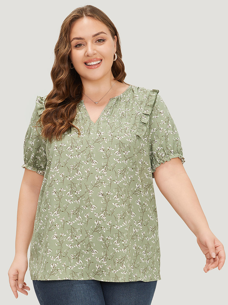 Plus Size Women Dailywear Ditsy Floral Ruffles Puff Sleeve Short sleeve Notched collar Party Blouses BloomChic 