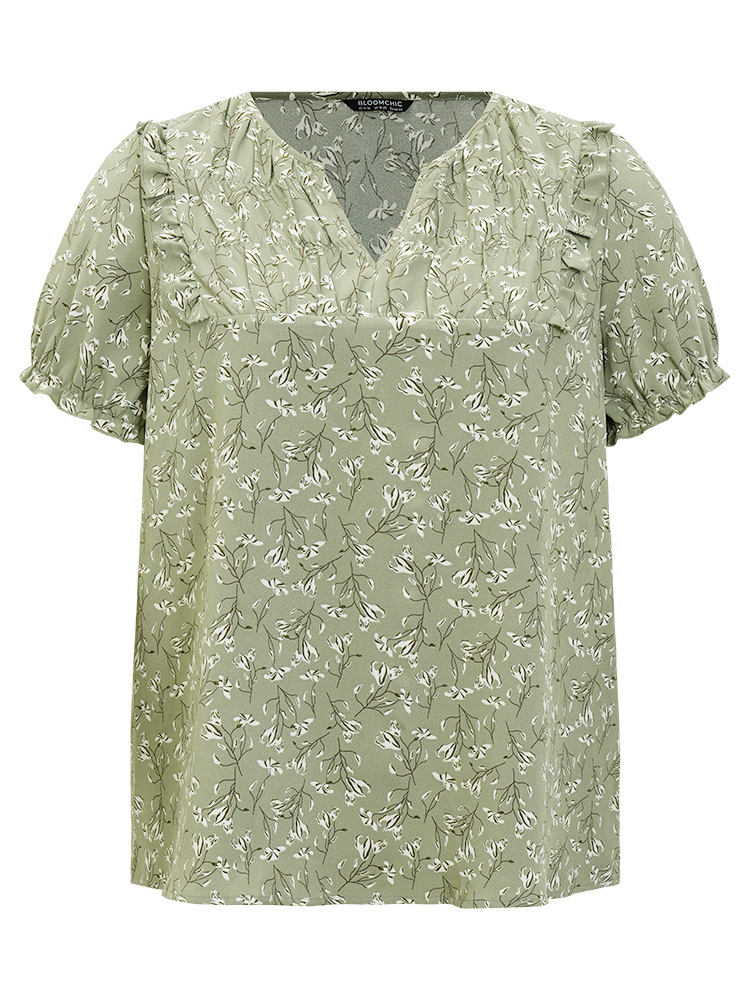 Plus Size Women Dailywear Ditsy Floral Ruffles Puff Sleeve Short sleeve Notched collar Party Blouses BloomChic 