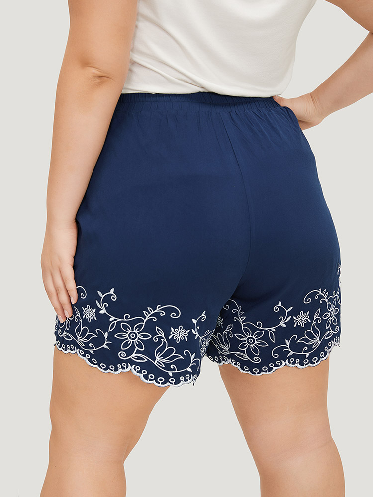 Plus Size Women Dailywear Plain Knotted High Rise Pocket Vacation Shorts BloomChic 