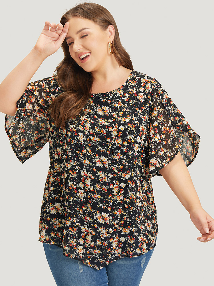 

Plus Size Black Ditsy Floral Split Petal Sleeve Crew Neck Blouse Women Elegant Short sleeve Round Neck Dailywear Blouses BloomChic