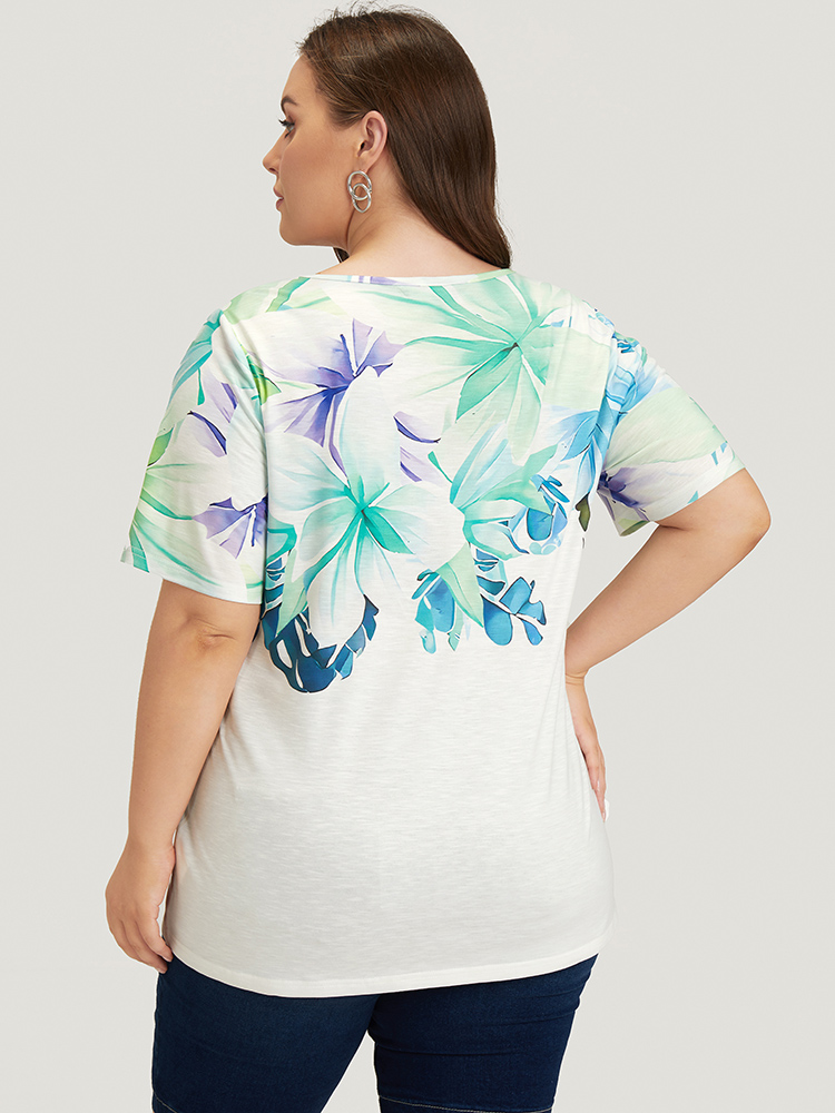 

Plus Size Floral Printed Short Sleeve V Neck T-shirt Mint Women Elegant Floral V-neck Work T-shirts BloomChic