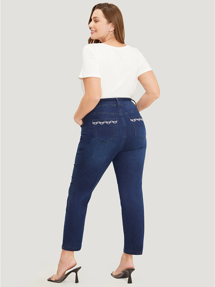 

Plus Size Very Stretchy High Rise Dark Wash Embroidery Back Jeans Women DarkBlue Casual Plain Embroidered High stretch Pocket Jeans BloomChic