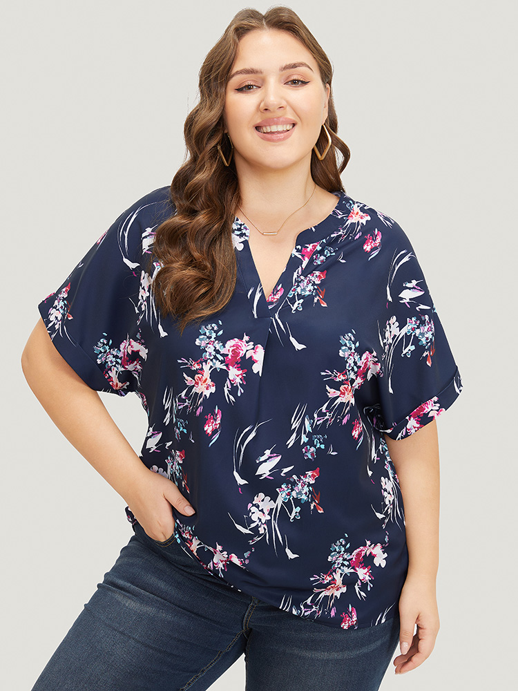 

Plus Size Indigo Floral Roll Batwing Sleeve Notched Neck Blouse Women Elegant Short sleeve Notched collar Dailywear Blouses BloomChic