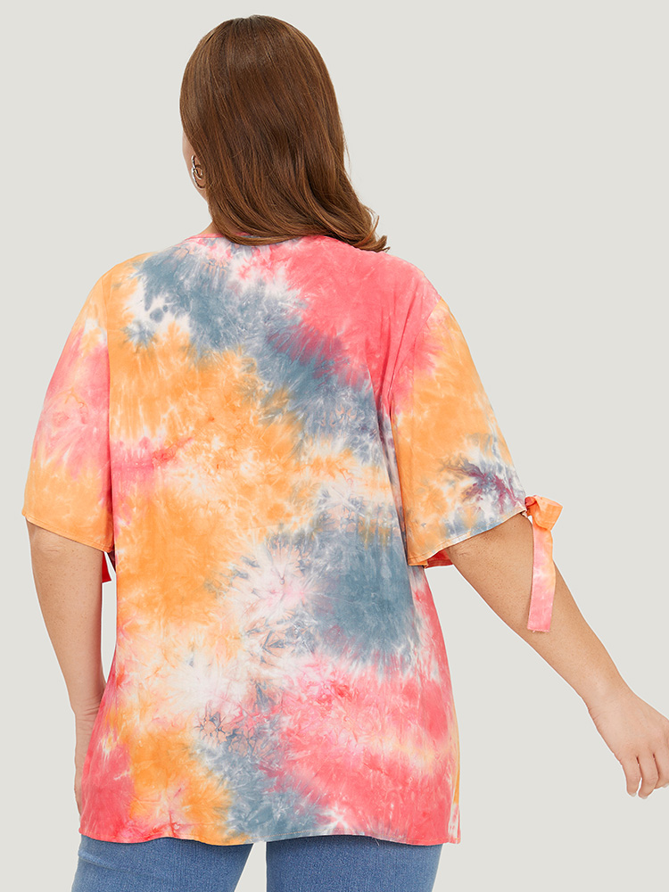 Plus Size Women Dailywear Tie Dye Cut-Out Regular Sleeve Half Sleeve V-neck Elegant Blouses BloomChic 
