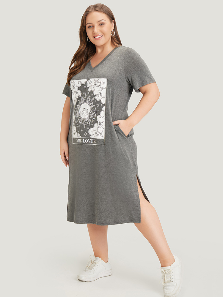 Plus Size Women Dailywear Tarot elements Pocket Regular Sleeve Short sleeve V-neck Pocket Casual Dresses BloomChic 