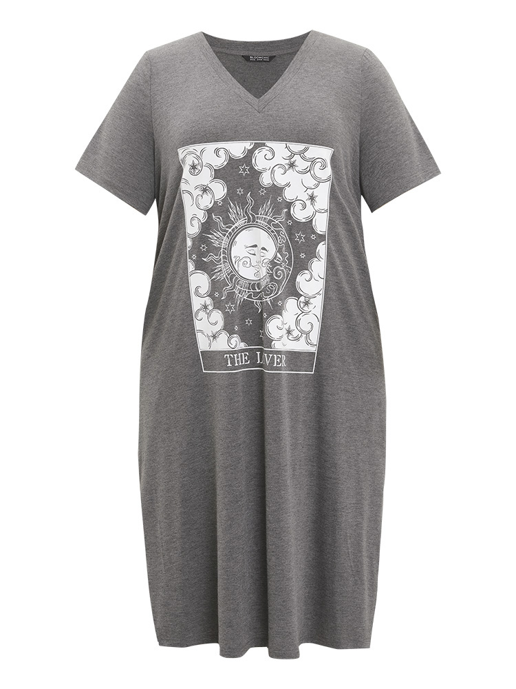 Plus Size Women Dailywear Tarot elements Pocket Regular Sleeve Short sleeve V-neck Pocket Casual Dresses BloomChic 
