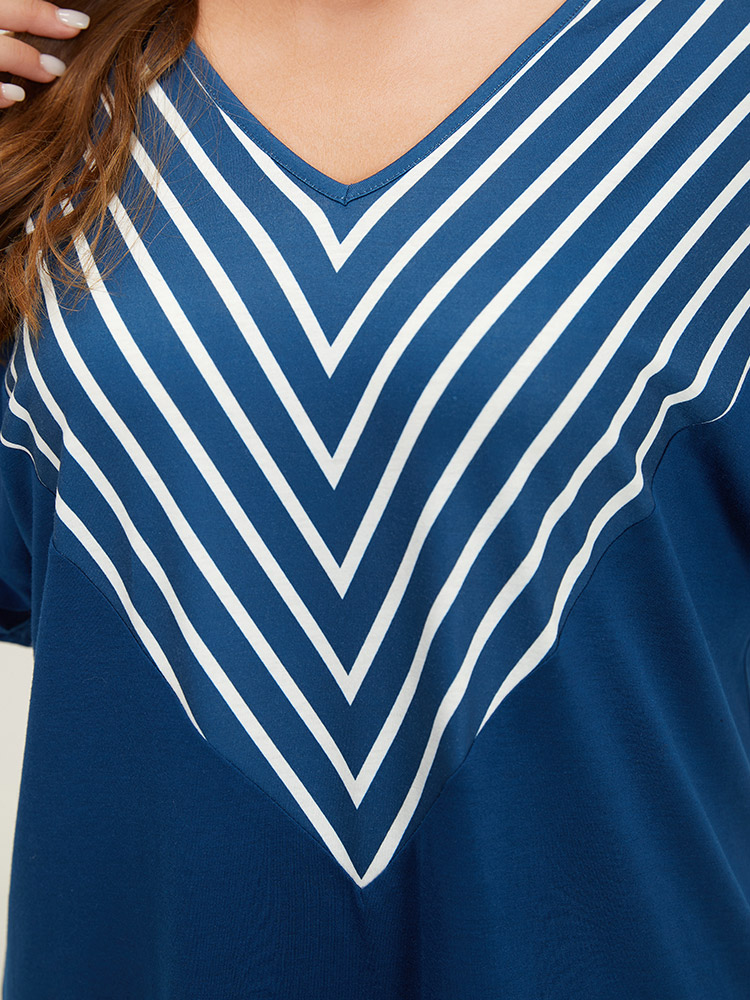 Plus Size Striped V Neck Batwing Sleeve Geometric T-shirt DarkBlue Women Casual Geometric V-neck Dailywear T-shirts BloomChic 26/4X 