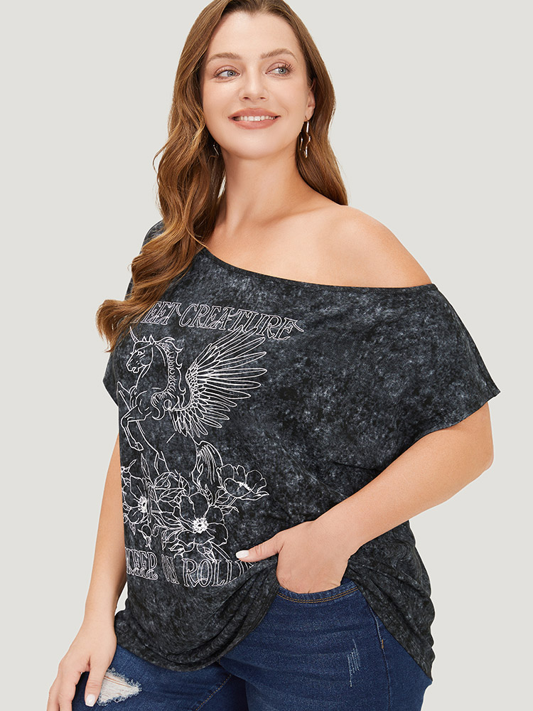Plus Size Women Dailywear Art&design Dolman Sleeve Short sleeve One Shoulder Casual T-shirts BloomChic 