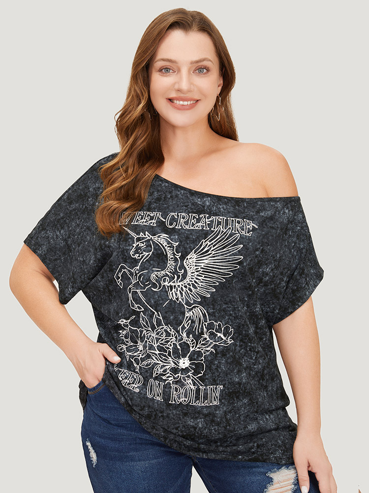 Plus Size Women Dailywear Art&design Dolman Sleeve Short sleeve One Shoulder Casual T-shirts BloomChic 