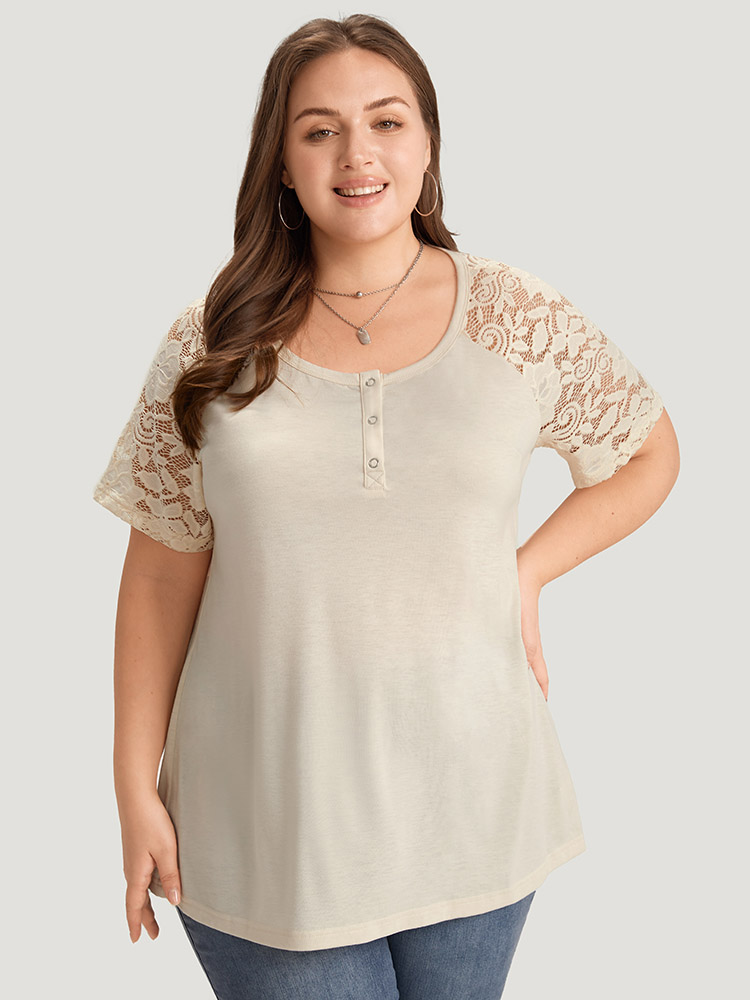 Plus Size Women Dailywear Plain Raglan sleeve Short sleeve Round Neck Elegant T-shirts BloomChic 