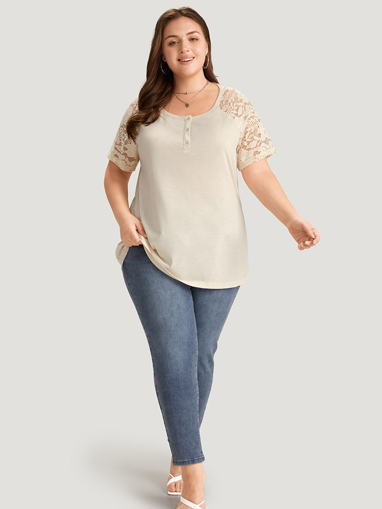 Plus Size Women Dailywear Plain Raglan sleeve Short sleeve Round Neck Elegant T-shirts BloomChic 
