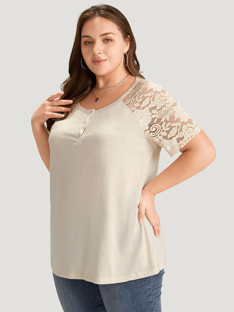 Plus Size Women Dailywear Plain Raglan sleeve Short sleeve Round Neck Elegant T-shirts BloomChic 
