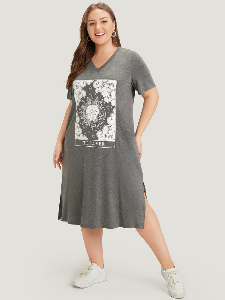 Plus Size Women Dailywear Tarot elements Pocket Regular Sleeve Short sleeve V-neck Pocket Casual Dresses BloomChic 