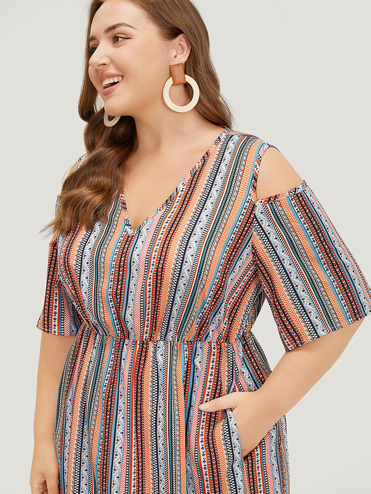 Plus Size Women Dailywear Striped Regular Sleeve Short sleeve V-neck Vacation Dresses BloomChic 