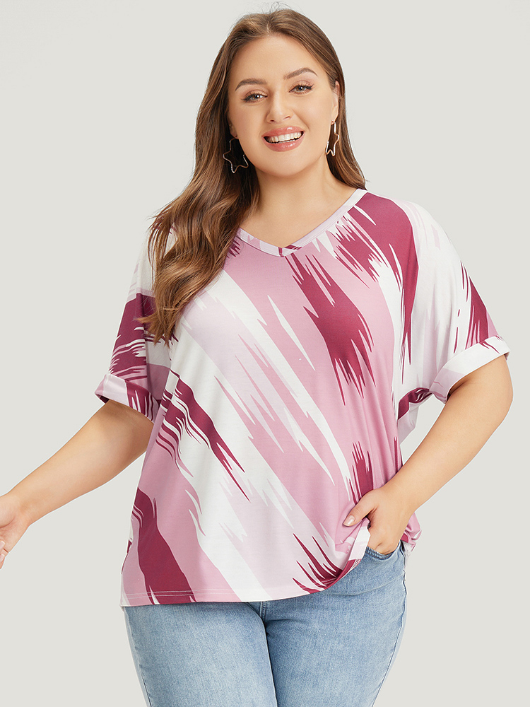 

Plus Size Brush Print Contrast Batwing Sleeve Ombre T-shirt Multicolor Women Casual Contrast Ombre V-neck Dailywear T-shirts BloomChic
