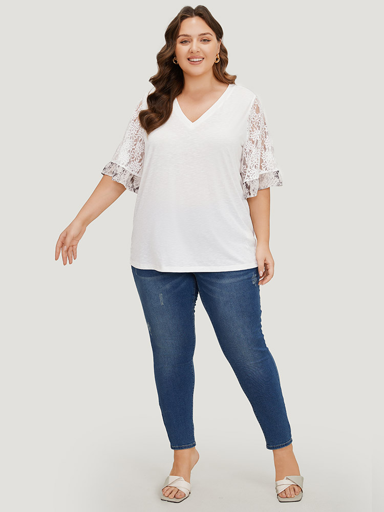 Plus Size Women Dailywear Plain Patchwork Bell Sleeve Half Sleeve V-neck Elegant T-shirts BloomChic 