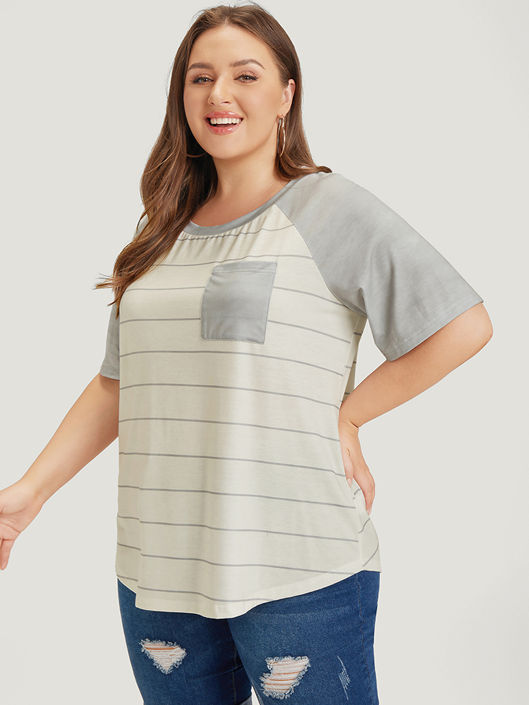 Plus Size Women Dailywear Striped Raglan sleeve Short sleeve Round Neck Casual T-shirts BloomChic 
