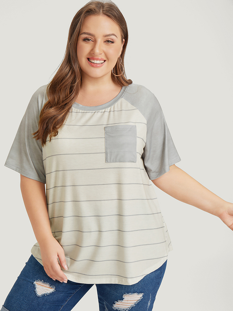 Plus Size Women Dailywear Striped Raglan sleeve Short sleeve Round Neck Casual T-shirts BloomChic 