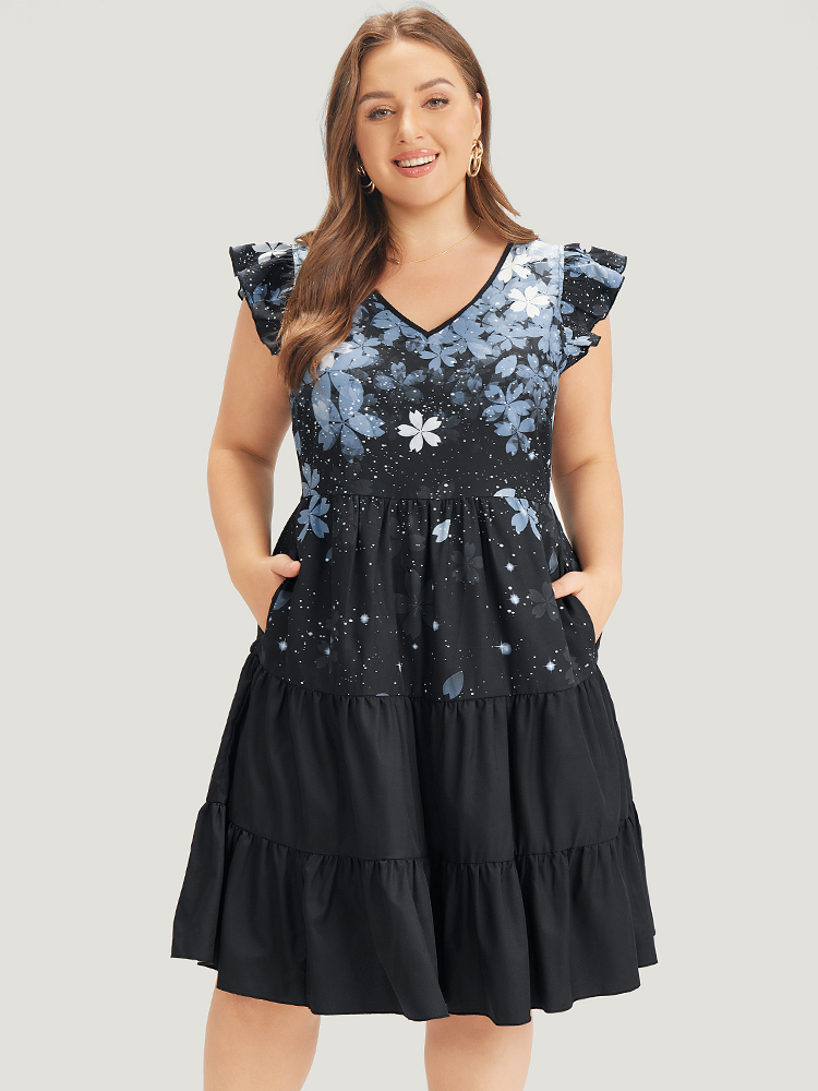 Plus Size Pixel Flower Pocket Cap Sleeve Layered Hem Dress BlackFlower Women Elegant Tiered V-neck Cap Sleeve Curvy Knee Dress BloomChic 30/6X 