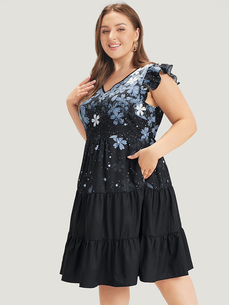 Plus Size Pixel Flower Pocket Cap Sleeve Layered Hem Dress BlackFlower Women Elegant Tiered V-neck Cap Sleeve Curvy Knee Dress BloomChic 30/6X 