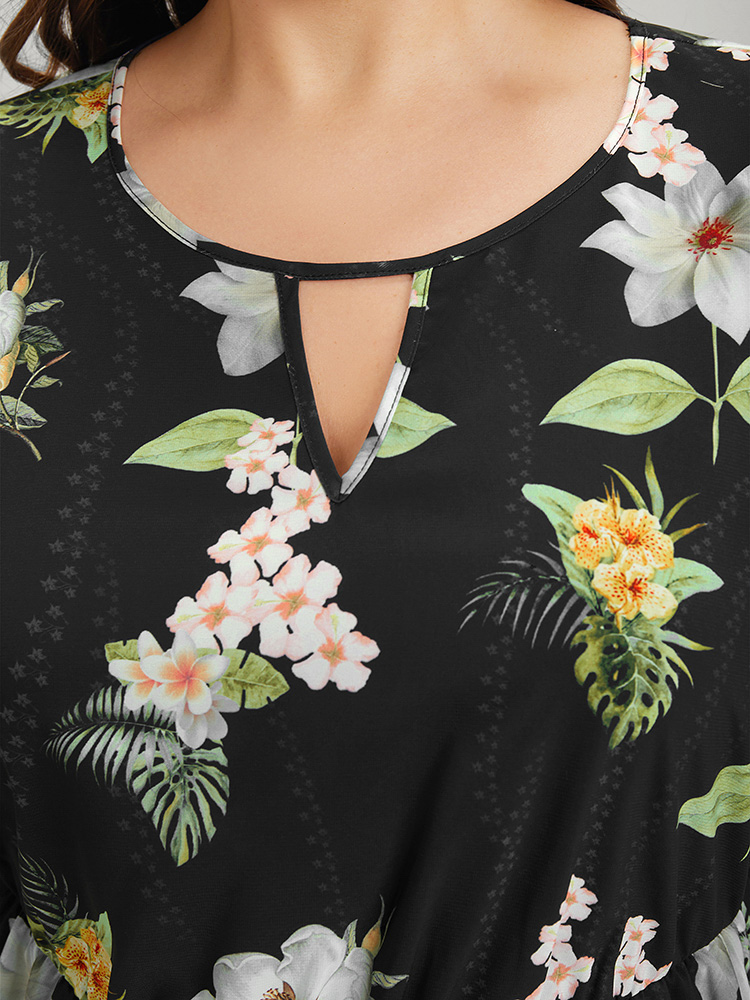 Plus Size Floral Print Ruffle Pocket Keyhole Round Neck Dress BlackFlower Women Elegant Keyhole V-neck Short sleeve Curvy Midi Dress BloomChic 12/L 
