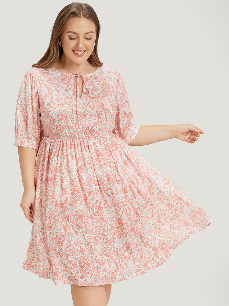 

Plus Size Floral Puff Sleeve Pocket Flutter Keyhole Knot Neck Dress Coral Women Vacation Ruffles Tie Neck Short sleeve Curvy Knee Dress BloomChic