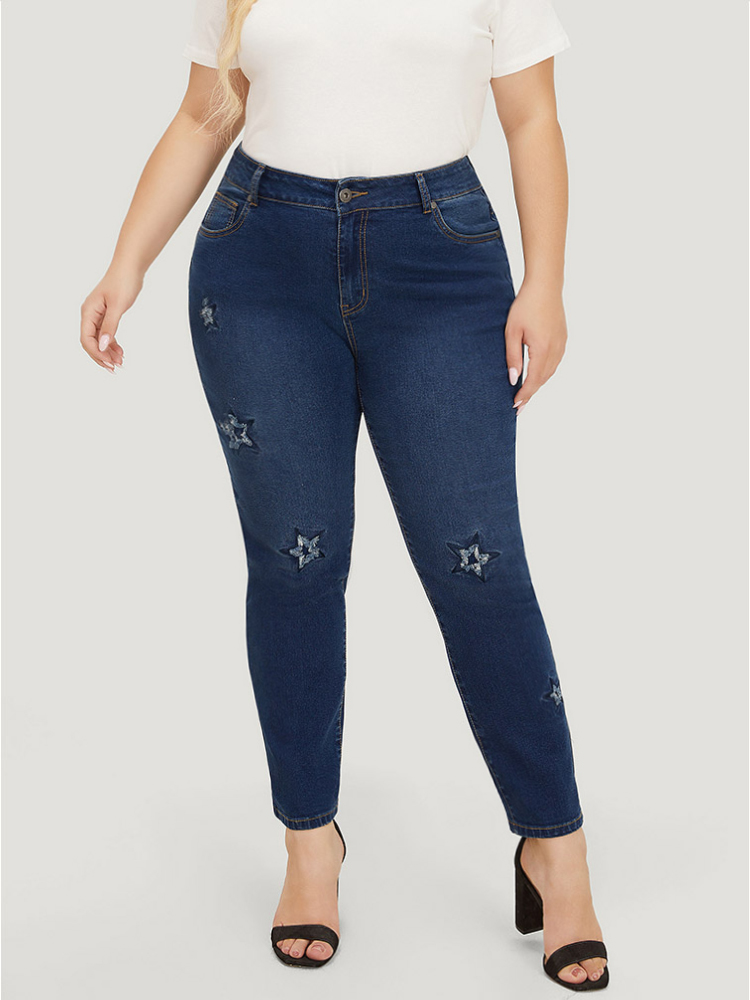 Plus Size Women Dailywear Embroidered High stretch Regular Medium Wash Casual Jeans BloomChic 