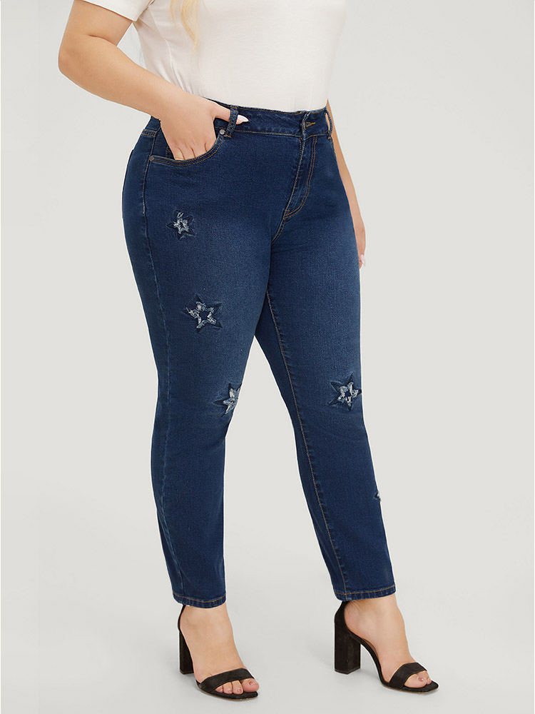 Plus Size Women Dailywear Embroidered High stretch Regular Medium Wash Casual Jeans BloomChic 