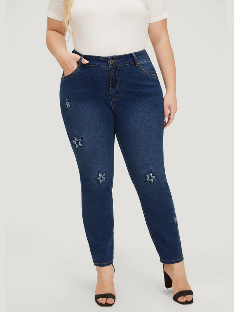 Plus Size Women Dailywear Embroidered High stretch Regular Medium Wash Casual Jeans BloomChic 