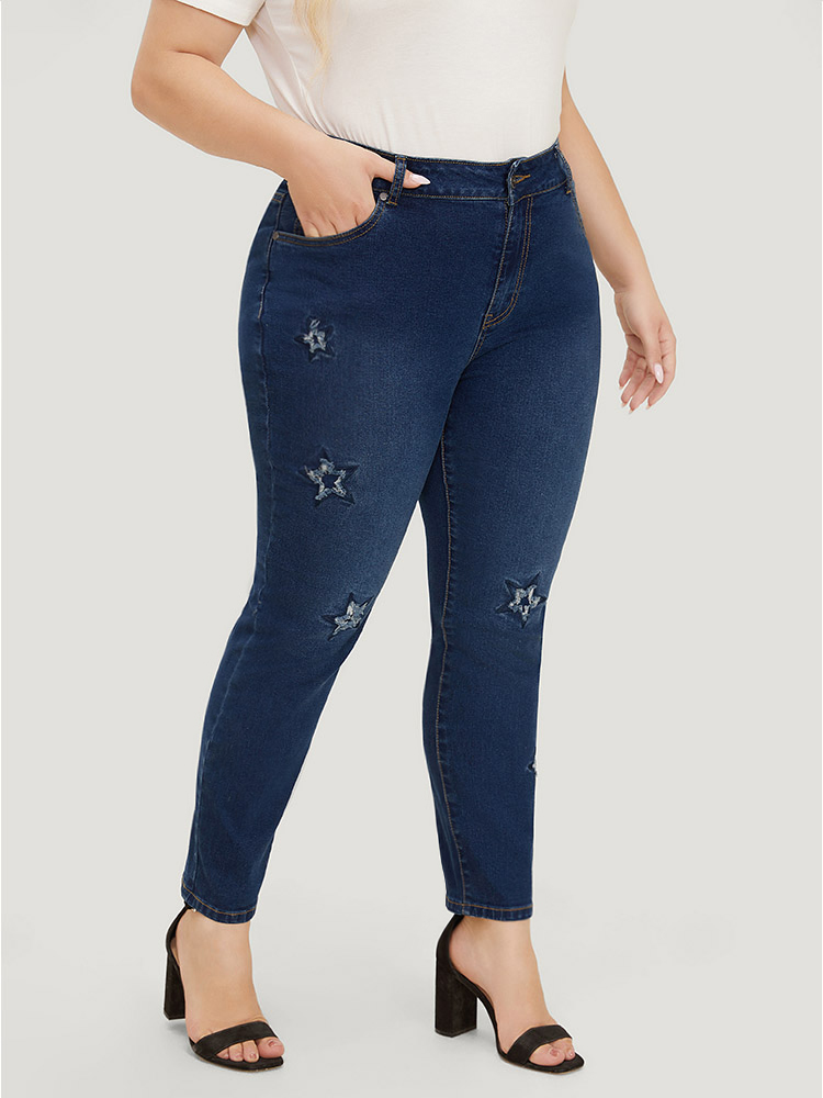 Plus Size Women Dailywear Embroidered High stretch Regular Medium Wash Casual Jeans BloomChic 